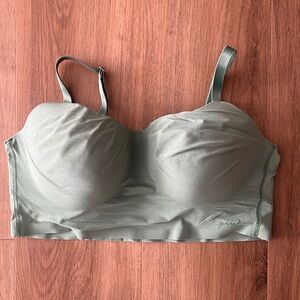 VS Wireless Lightly Lined Bra